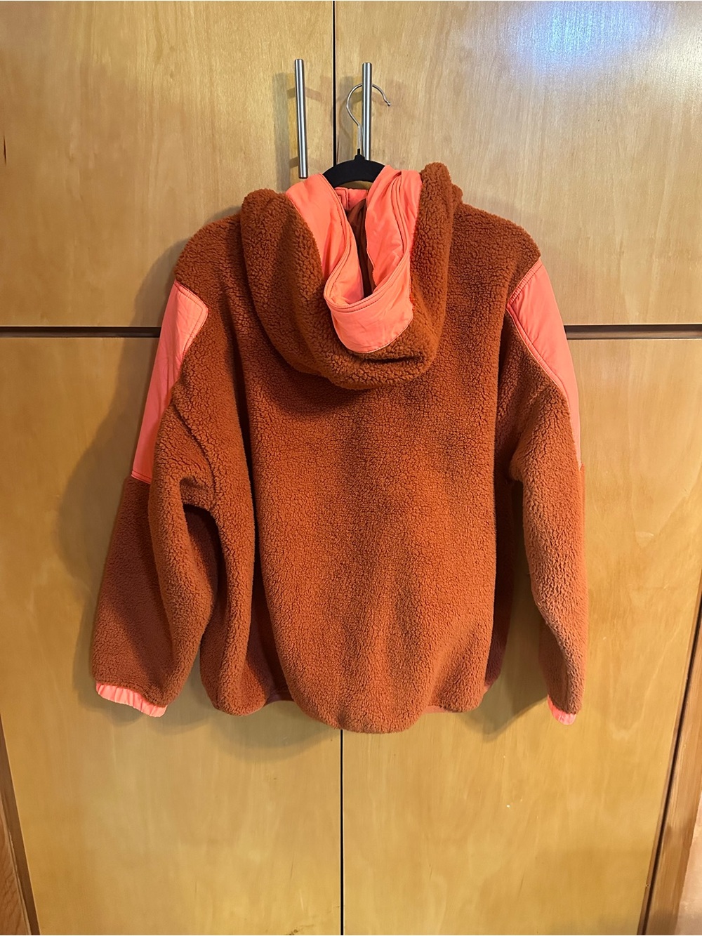 FP MOVEMENT Lead The Pack Teddy Pullover Neon Coral Toasted Coconut - Picture 5 of 9